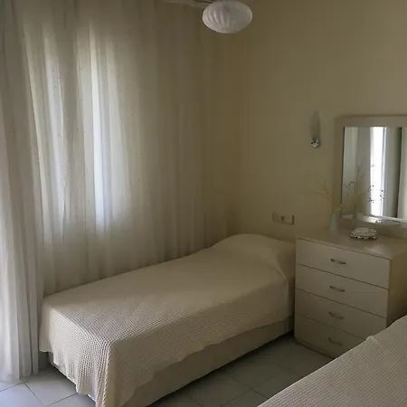 아파트 3 Bedrooms In Oeluedeniz, Ovacik 올루데니스